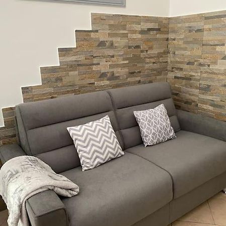 Villa Serenice - F2 Au Calme, Climatise, Wifi Et Parking Gratuit Ngoại thất bức ảnh