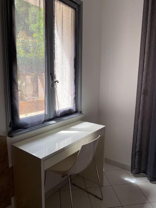 Villa Serenice - F2 Au Calme, Climatise, Wifi Et Parking Gratuit Ngoại thất bức ảnh