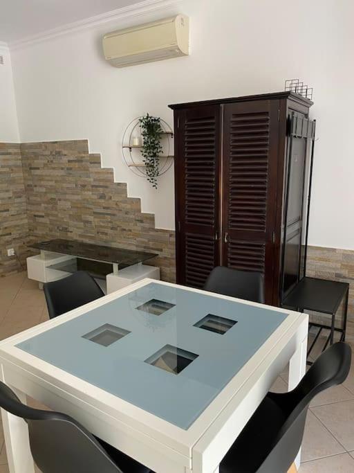 Villa Serenice - F2 Au Calme, Climatise, Wifi Et Parking Gratuit Ngoại thất bức ảnh